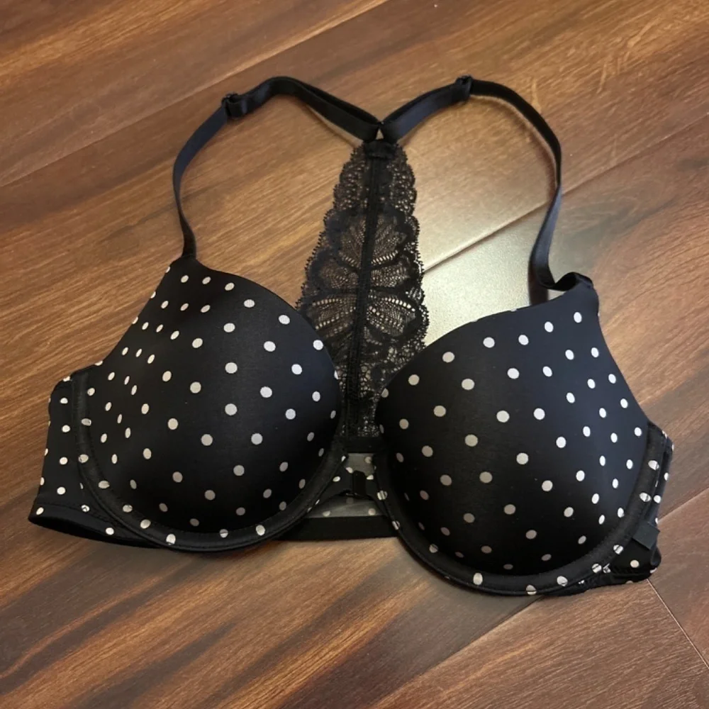 🌿SALE🌿VICTORIA'S SECRET Racerback Underwire Bra size 32C